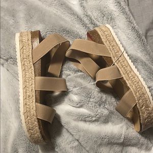 Espirt Sandals NWT